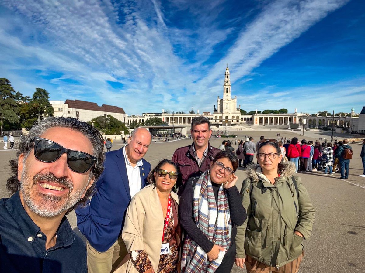 WellCamUnlimit1's tweet photo. ‼️
No Santuário de Fátima com um grupo de empresários para a Conferência Nacional #bni
📷 @luismdrodrigues
#conferênciabni2022 #bnilisboa #fatimaportugal #santuariodefatima #networking #visitportugal #tour #passeioprivado #transferservice #guialocal #fotografo https://t.co/7WaoHyTJmt