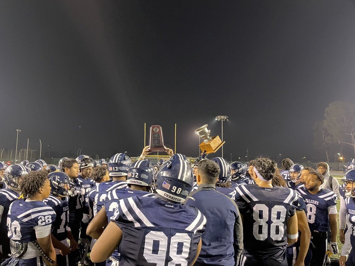 CerritosFB's tweet photo. WESTERN STATE BOWL CHAMPS https://t.co/6p826RZIbV