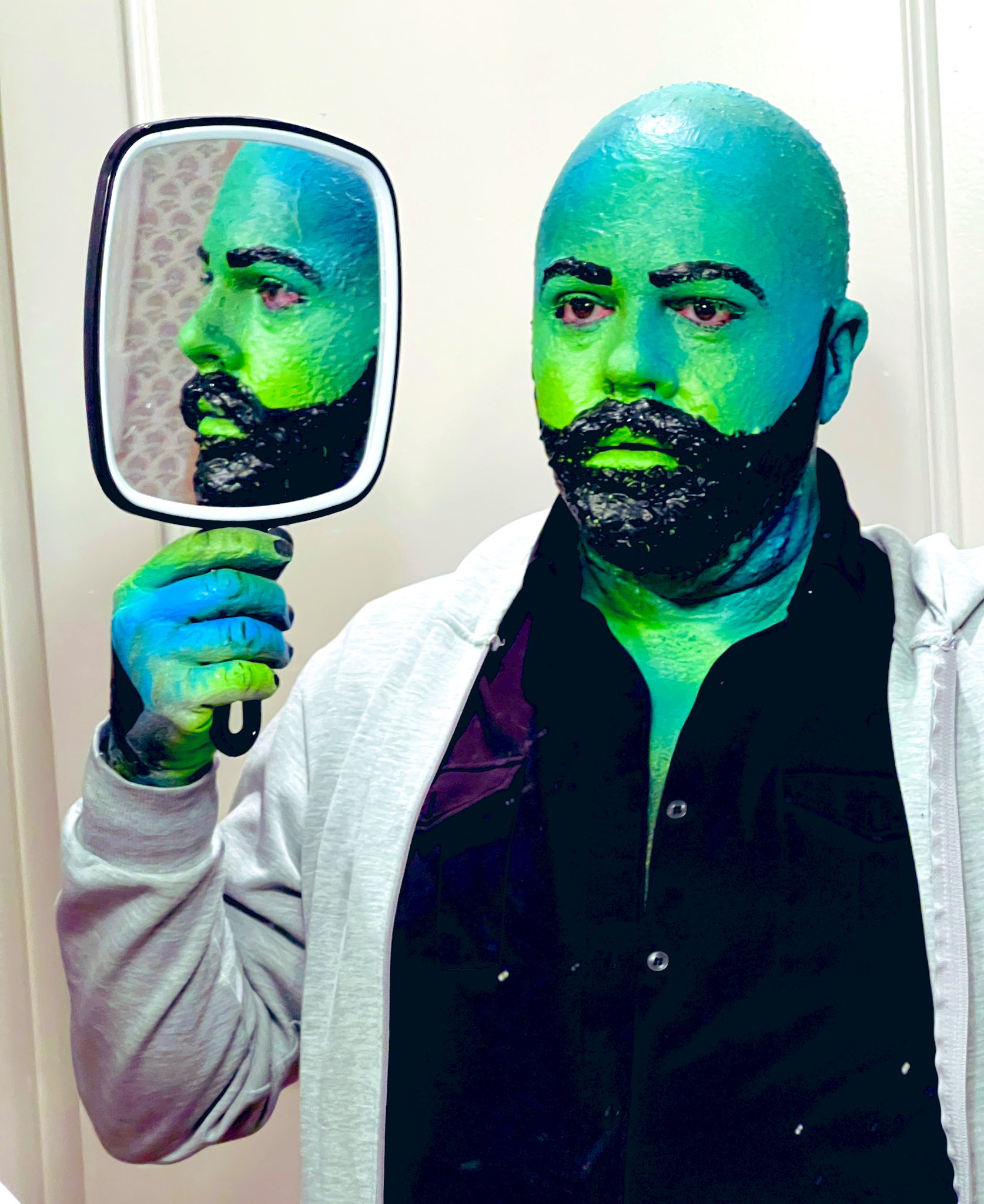 CoatedHuman on Twitter "Spray paint makes easy blend effects on a