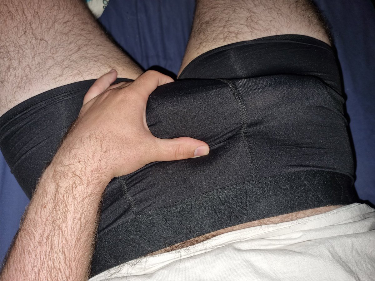 AdelaideUndies's tweet photo. Someone give me a reason to blow. #maxx #boringundies #justhetip https://t.co/QEYaeEG7Xs