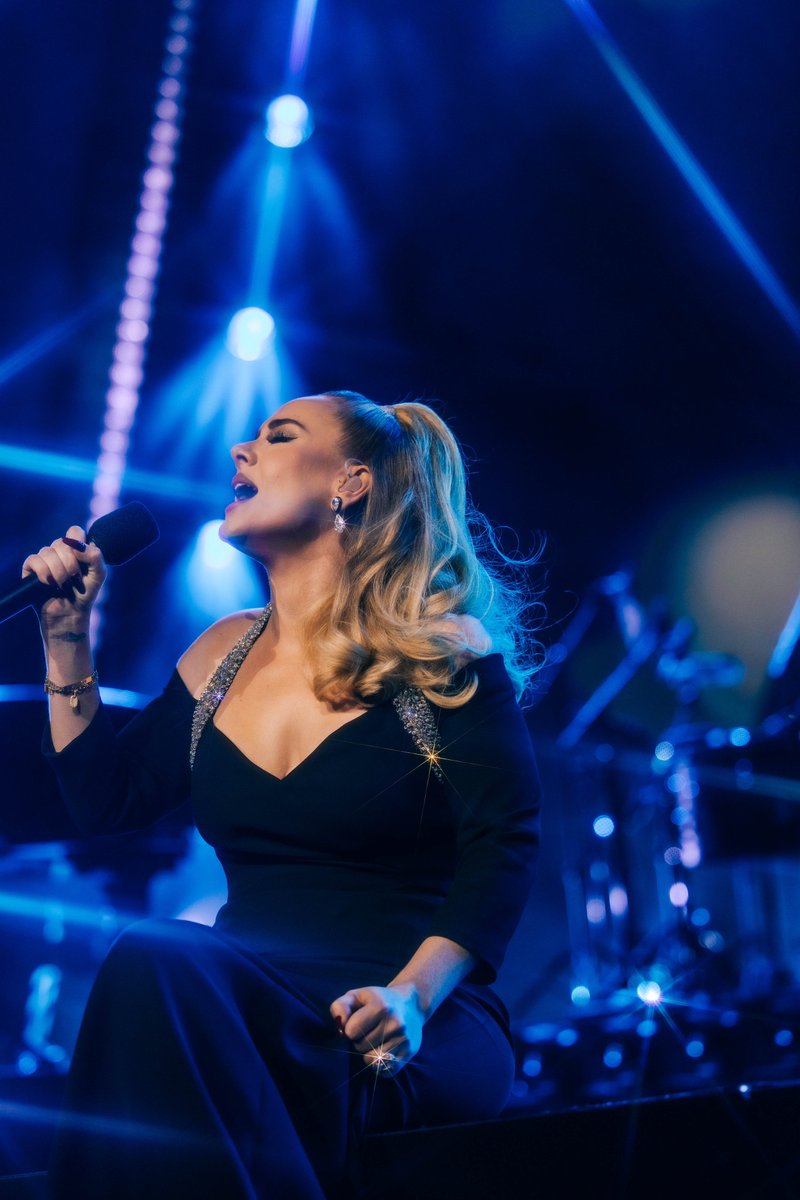 Adele's tweet image. 