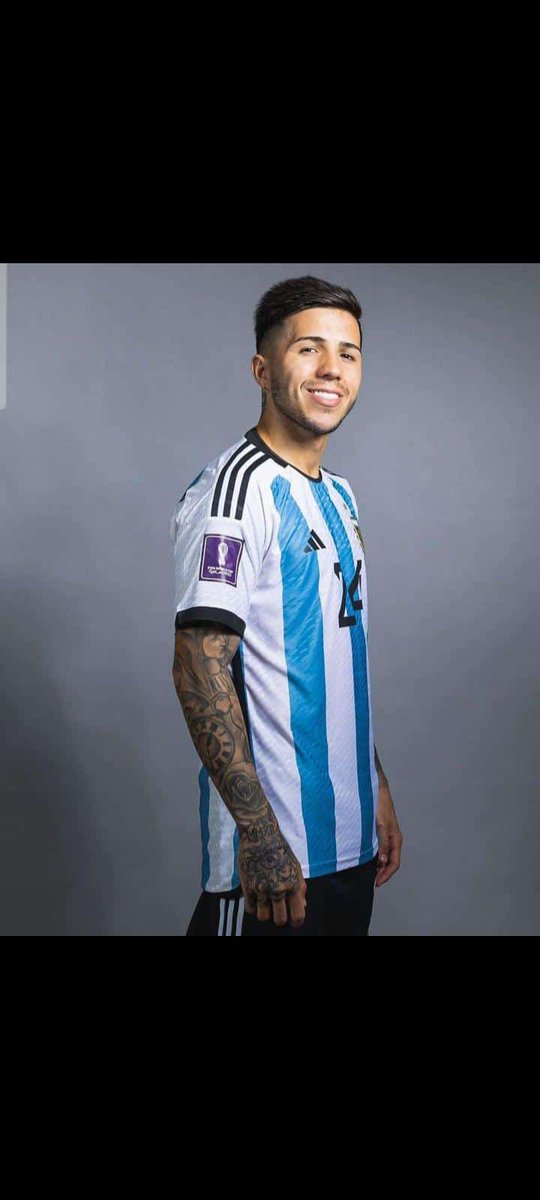 silayo_josephat's tweet photo. Enzo Fernandez has very good stats this season played well at UEFA CHAMPIONS LEAGUE and the team had  lead the group , yesterday score a fantastic goal against MEXICO but remember BENIFICA just spent 10£m plus 8£m add ons this summer what a player #BENIFICA #enzoFernandez https://t.co/TmeTtXQYqp