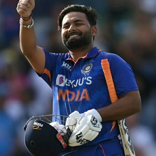 Rishabhian_17's tweet photo. Who Deserves To Play In ODI ??

#RishabhPant - ❤️
#SanjuSamson - 🔁

#SanjuSympathyFans https://t.co/9S9nSV3H5T