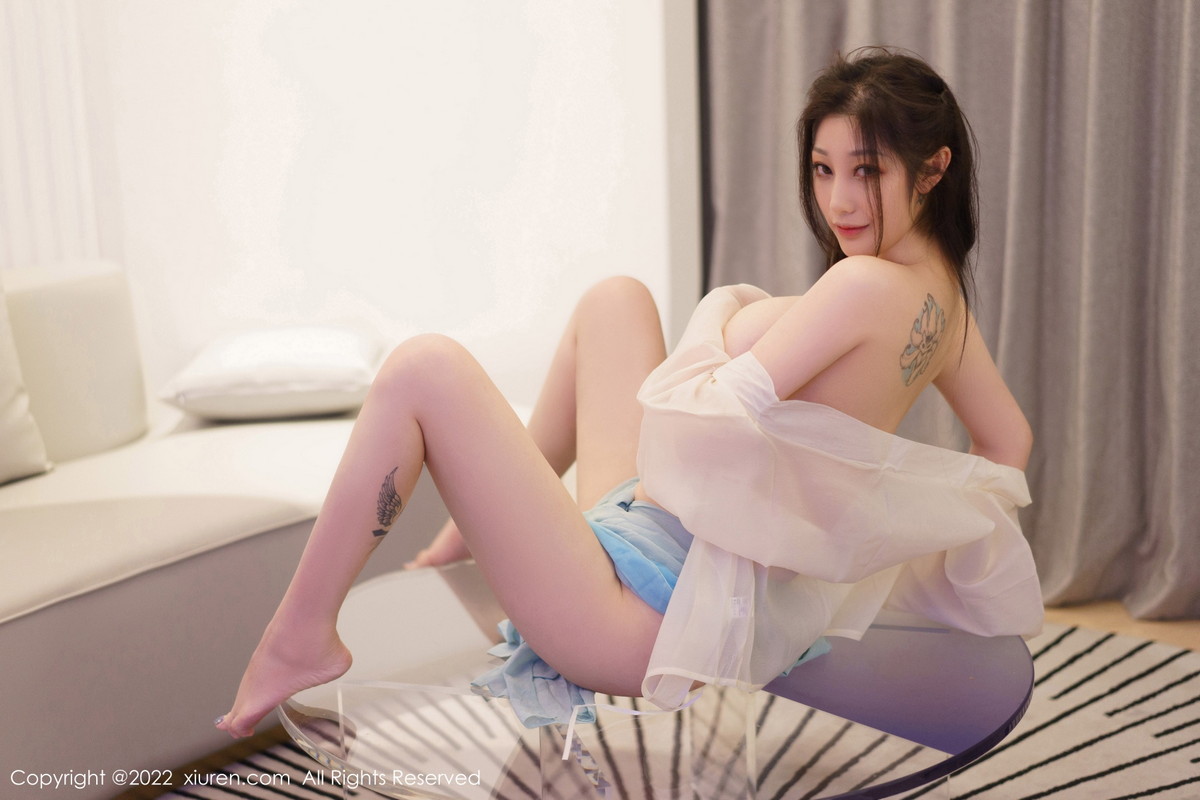 Bs1kAc's tweet photo. 性感浅色古装服饰，晶莹剔透雪峰美臀体态更为娇艳欲滴，丰腴美臀摄人心魄 https://t.co/1RbD3AKTf7