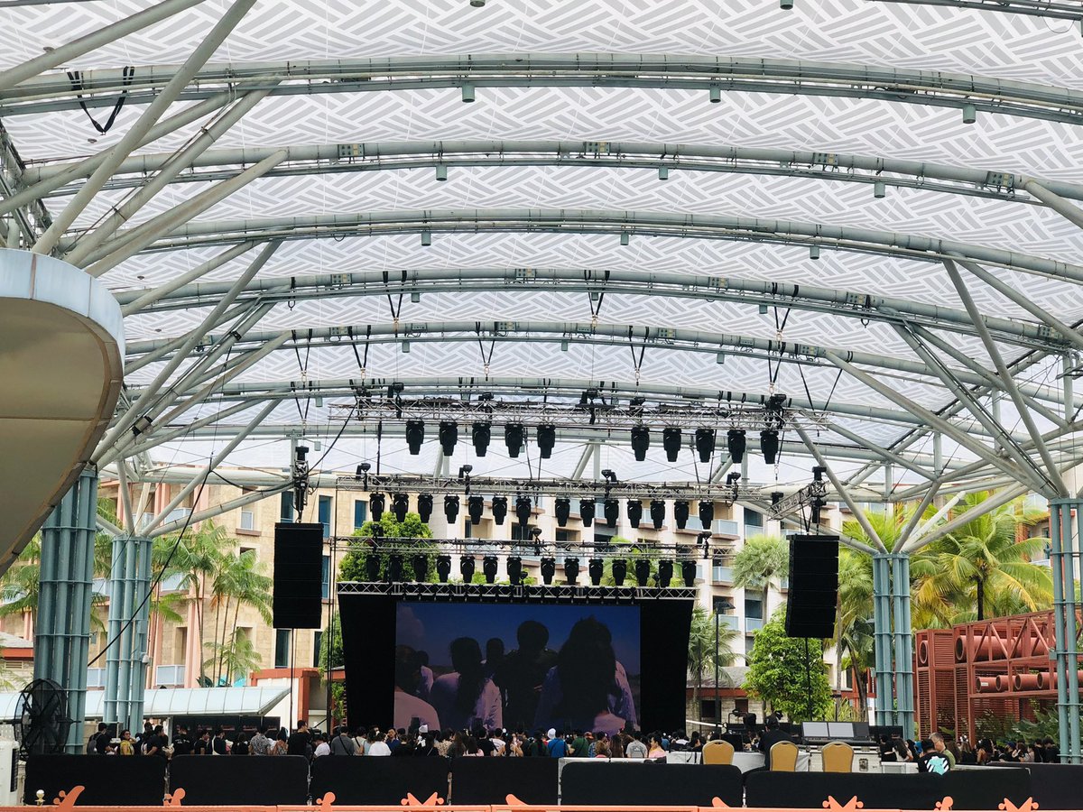 DroChavez's tweet photo. Getting ready for Soundcheck!!! 🤘🏻

D-DAY WYATTourSingapore
@SB19Official #SB19      
#WYATTourSG #SB19inSG https://t.co/5rmTNCcq8Q