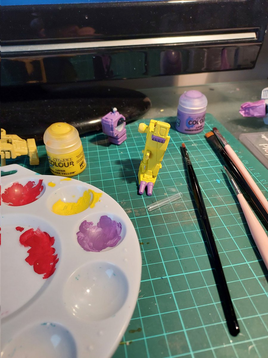 TfCustomizer's tweet image. #transformerstoys #transformersmovie #transformerscollector #transformers_4life #transformerscustoms #transformersart #poweroftheprimes #combinerwars
#g1scowl #transformersscowl
#transformersg1
#transformersg2
#transformerslegacy #citadelpaints