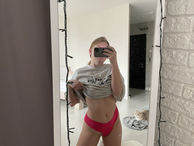 I think I've lost a little weight while I'm sick 🤔 I need to urgently eat tasty fatty food today 🤤 https://t<a href="/tag/%D0%BD%D0%BE%D0%B2%D1%8B%D0%B9%D0%B0%D0%B2%D0%B0%D1%82%D0%B0%D1%80"class="tags"><span>#новыйаватар</span></a>