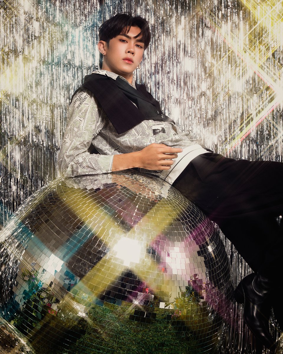 PROXIE_Official's tweet image. PROXIE
The 3rd Single

Concept Photo
CHOKUN

Droppin' On
30.11.2022

#PROXIE_ที่ไม่รักวันที่แปด
#PROXIE_The3rdSingle
#PROXIEChokun
#PROXIEth 
#bROTHERSMUSIC