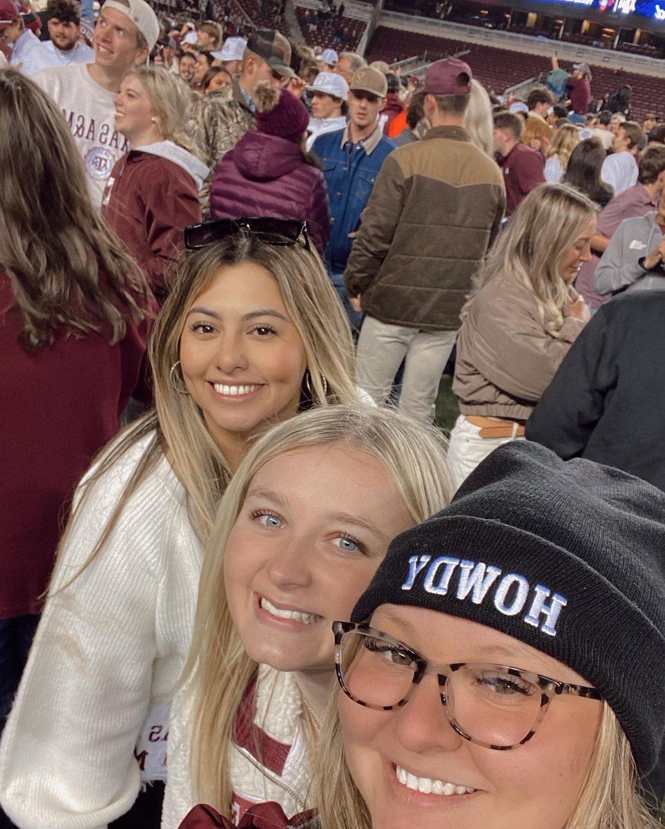DowlingAvery's tweet photo. Lsu WHAT HAPPENED???? #BTHOlsu https://t.co/hKHcbLnRz7
