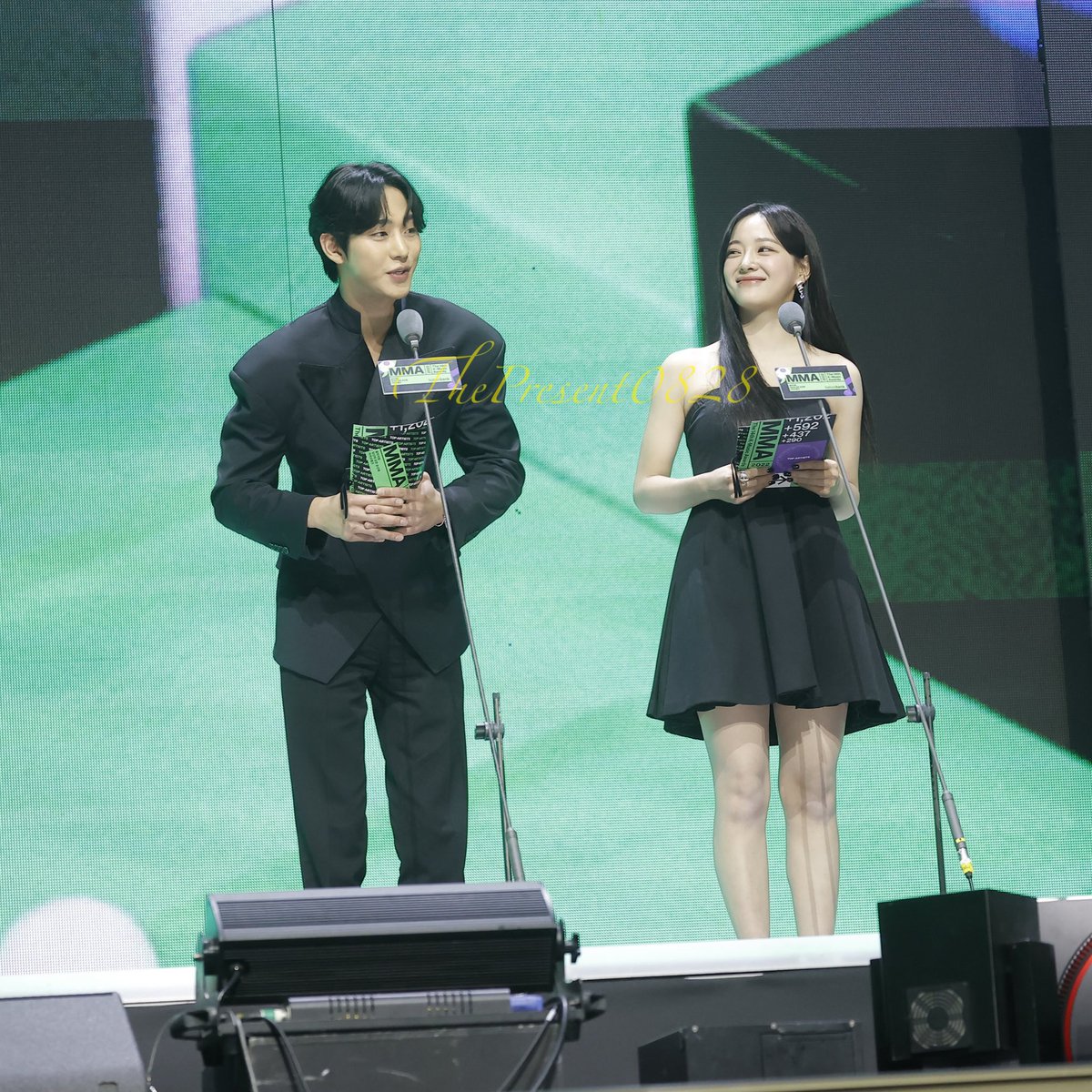 221126 MMA 

 우리하태커플 ~~ 🤍 

#안효섭 #김세정 
#AhnHyoseop #KimSejeong