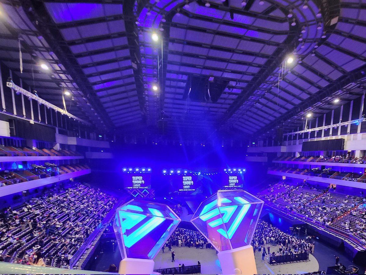 catandmouce's tweet photo. 救命😭😭😭💙💙💙💙💙💙💙💙 https://t.co/fiI2rvux5h