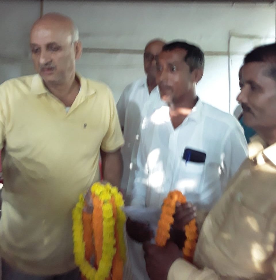 AbindarP's tweet photo. बिहार में 930 दिनों से आंदोलित कंप्यूटर शिक्षकों को न्याय मिले क्योंकि राजदमेनिफेस्टो में शामिल है और 1832 कंप्यूटरलैब  बिहार में बंद पड़े हैं यह बिहारी उद्योग की तरह नहीं जो सालों से बंद। डिजिटल शिक्षा का सवाल @yadavtejashwi @officecmbihar @Dipankar_cpiml https://t.co/N7Gyr0YdEr