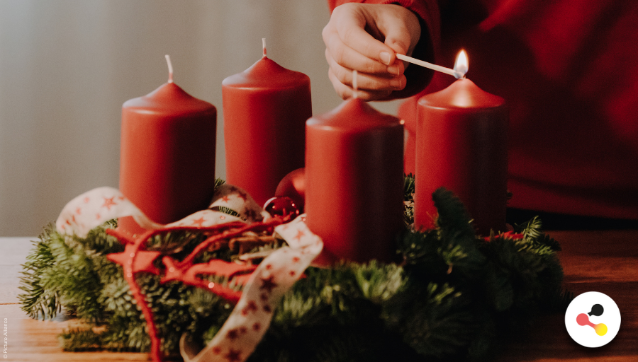 🕯️ 😍 Happy First #Advent! Today, it's time to light the first candle on the #Adventwreath. 

4️⃣ For each Sunday in Advent before #ChristmasEve, we light one of the four candles on the wreath. 

🎄 ❄️ Are you familiar with this German custom? 

#ExploreGermany #Christmas2022