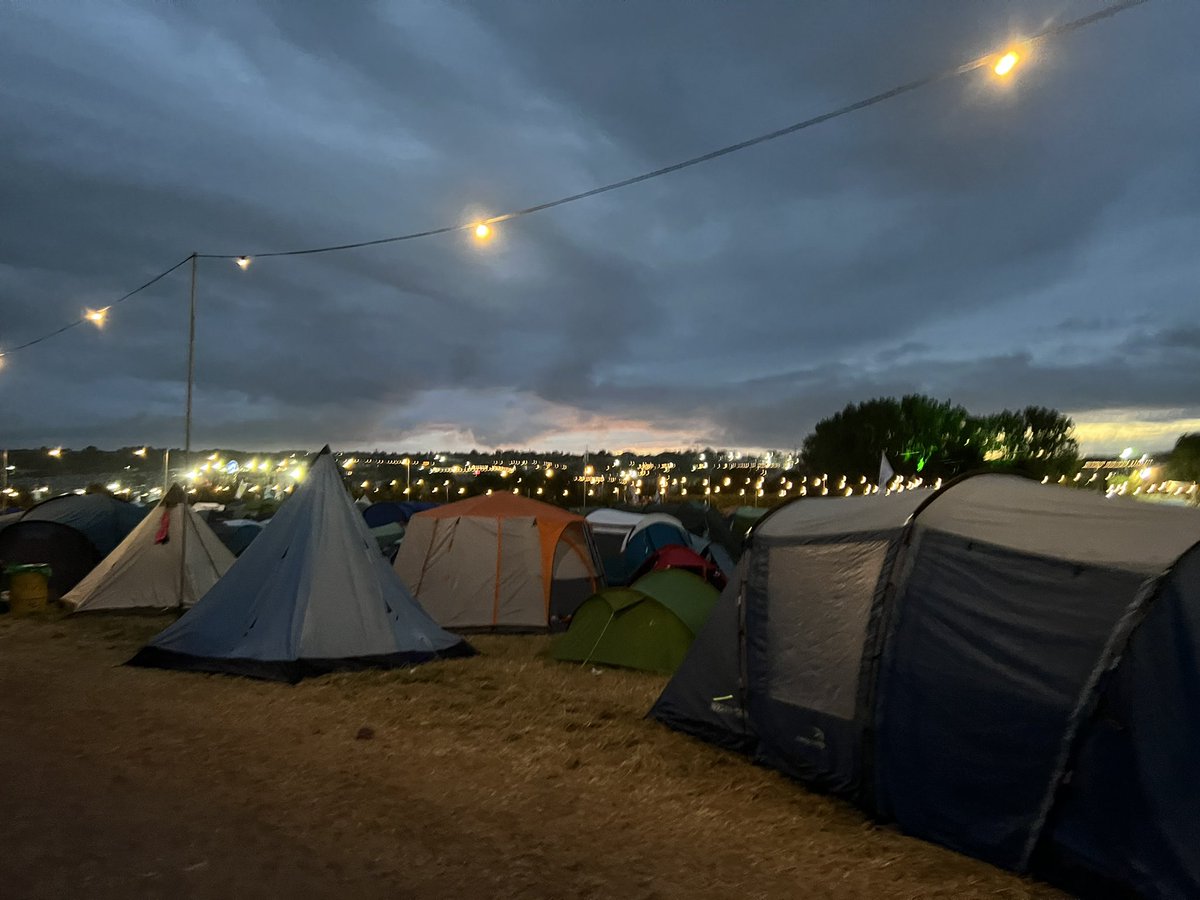 davidpainter35's tweet photo. @glastobation @TheFestivalsUK About 4:30 Monday morning. Heading to bed after our Sunday night after show celebrations https://t.co/f0SOQBx65G