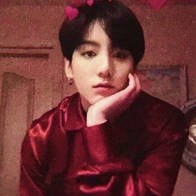 miamorrine's tweet photo. #taekook bpkoo! au ☆ oneshoot 
ㅤㅤ
[ Mommy Gguk 🪷] 

cw // ⚠️ explicit content, harsh words, frontal local porn words, crossdresser ⚠️ https://t.co/ywqy1azA0d