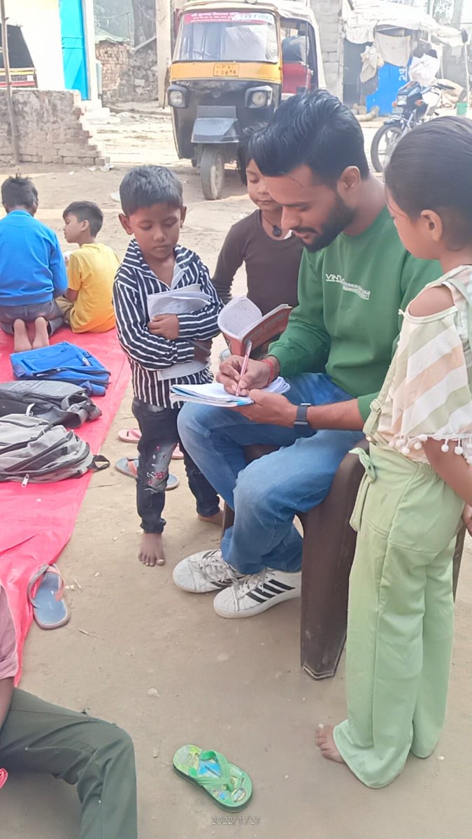 utthanbasti's tweet photo. #Utthanbasti टीम अपने साप्ताहिक ड्यूटी पर...
हर रविवार की तरह इस रविवार पर भी बच्चों को निःशुल्क शिक्षा दी गयी।
#MissionStudywithUtthan
@PiyushDubey99 @dmbas_ @UPGovt @EduMinOfIndia @asushantsdubey @Ersurendradubey @divyanshudubeys @sengarlive @Dubeynitin0101 https://t.co/n7oTc1SBJt