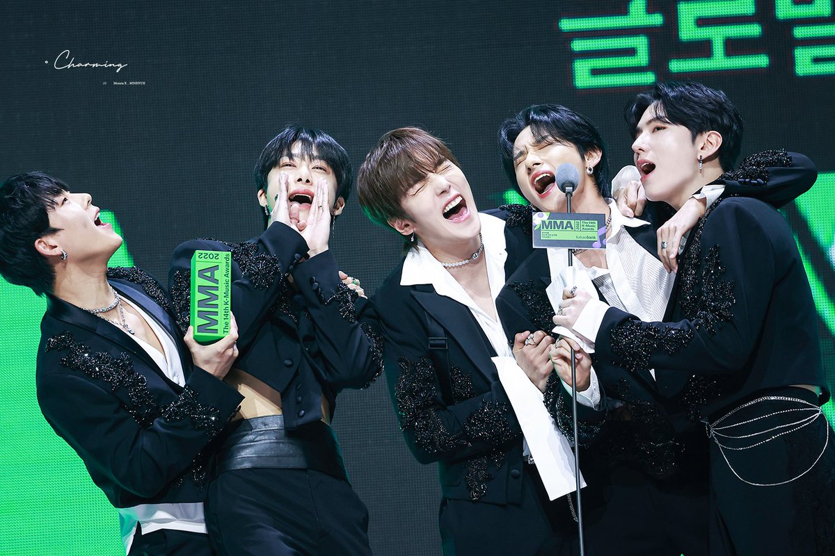 charming_go5rae's tweet photo. 221126 MMA

사랑한다 몬스타엑스

#불따금지_민혁 #민혁 #MINHYUK #기현 #형원 #주헌 #창균 #셔누 #MONSTAX 
@OfficialMonstaX https://t.co/wfXitHex4O