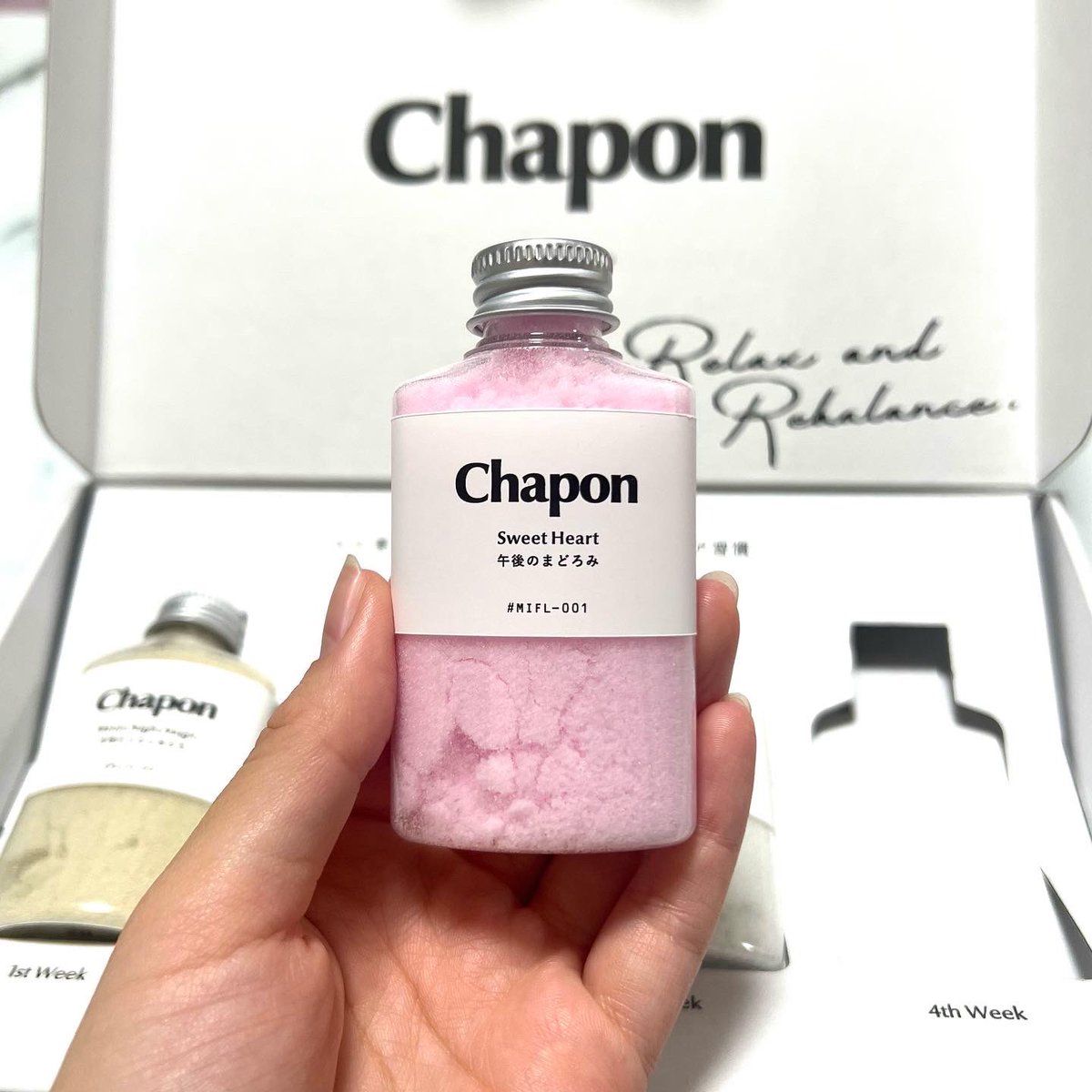 この度、 「chapon賞」を頂きました🫧
副賞として、 <a href="/chaponjp/">Chapon | チャポン 🛀</a> 様より入浴剤を頂きました💗

「疲れた気分、デロデロに溶かしたい！」というテーマでアロマ専門家がブレンドし丁寧に詰め合わせてくれます。 
この度は素敵な賞をありがとうございます❤︎

#疲れた心が笑顔に変わる #chaponjp