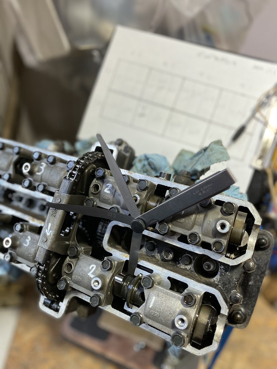 FZ750_800's tweet photo. シックネスゲージ使うの超久々だけど遠い記憶にあるのは「包丁で羊羹を切る手応えがベスト」
ということ
2つほど数値がちょっと外れてるので組み合わせ考えて組み込も
#FZR1000 #2GH #バルクリ https://t.co/mZWbl6bbHy