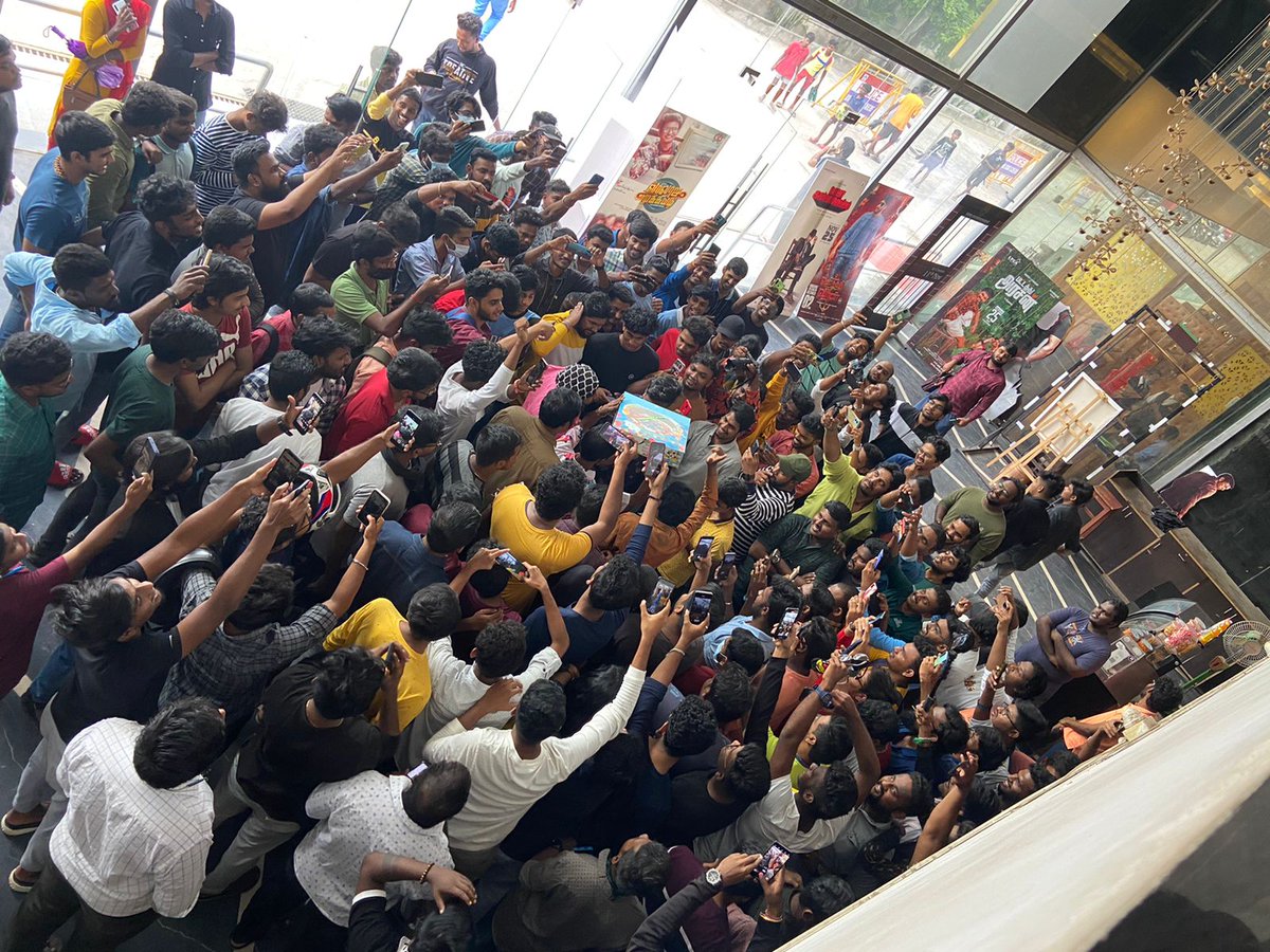 #1YrOfMegaBBMaanaadu Celebrate At @RohiniSilverScr 🥳🔥🔥🔥

#SilambarasanTR #PathuThala  @SilambarasanTR_