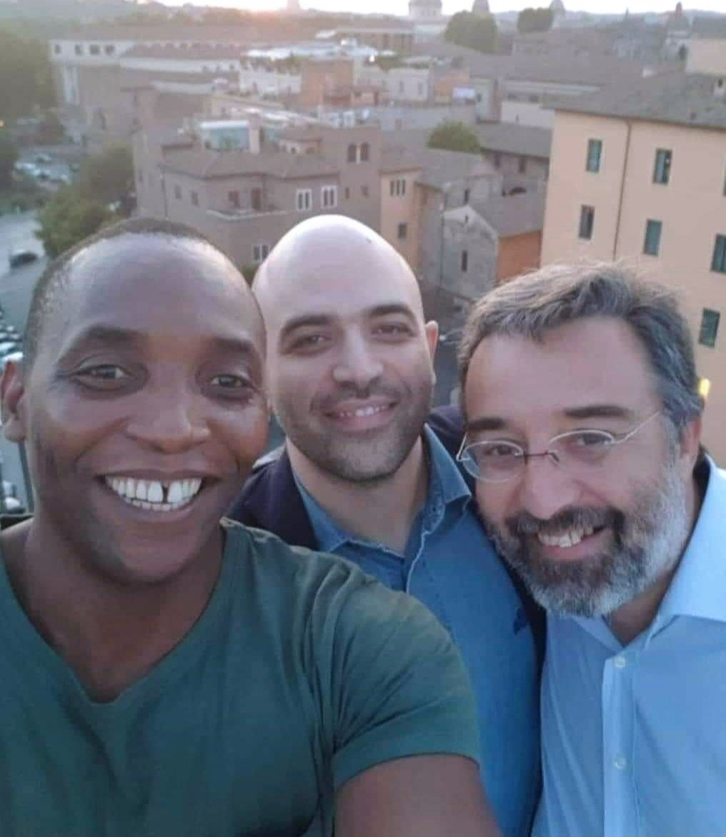Erminio58810238's tweet photo. Dai un titolo a questa foto https://t.co/xyFgaBunST
