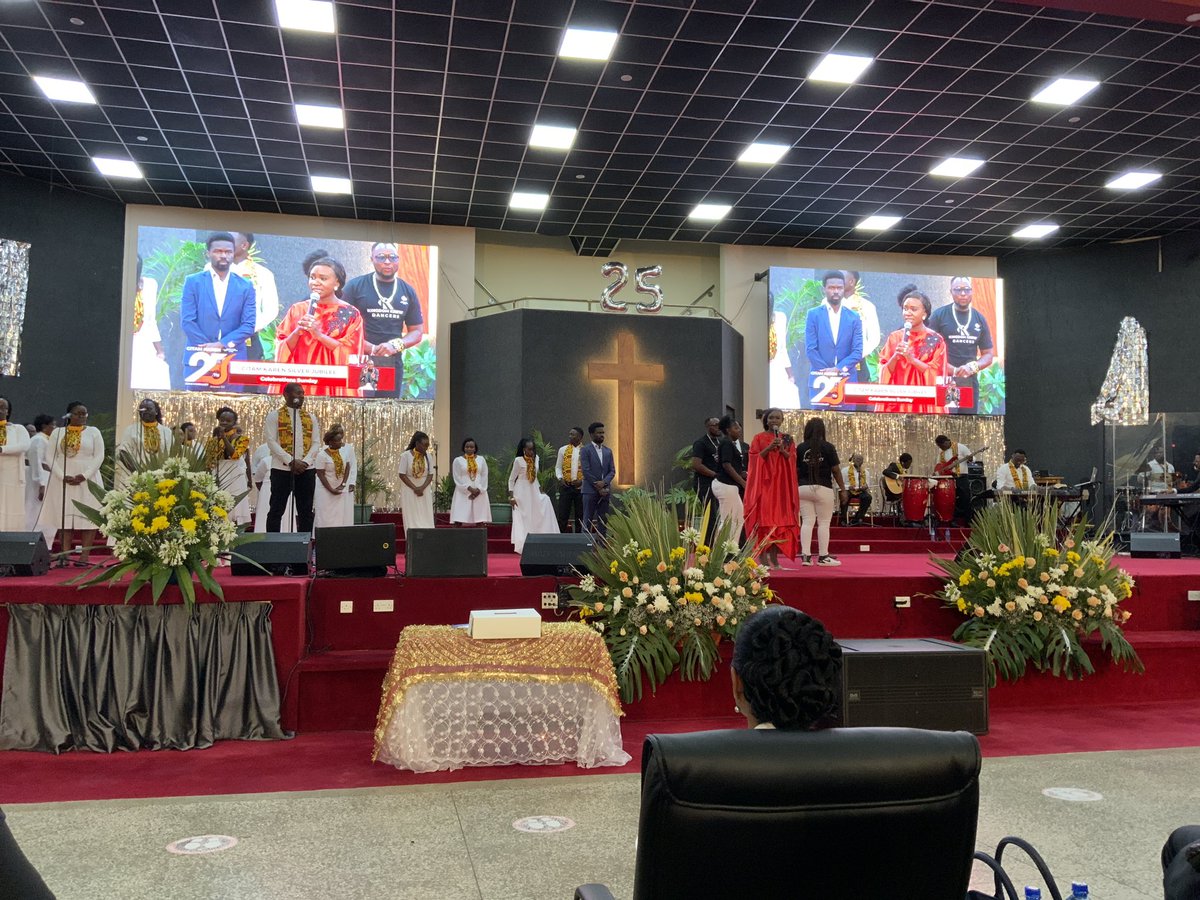 ianbisset_'s tweet photo. @EvelynWanjiru_A our guest minister today
Remember the #PraiseFest is happening at CITAM Karen next Sunday
Feat @nathanielblow @BoazDanken 
#citamkarenat25 https://t.co/Kus1la7OxI
