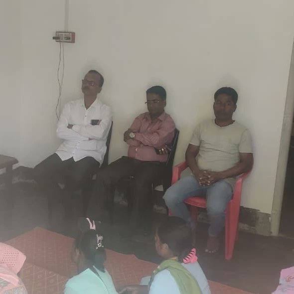 D15692365Dhar's tweet image. সন্মানীয় প্ৰধানমন্ত্ৰী শ্ৰীযুত নৰেন্দ্ৰ মোডী ডাঙৰীয়াৰ দ্বাৰা আকাশবাণীত সম্প্ৰচাৰিত জনপ্ৰিয় অনুষ্ঠান &apos;মন কী বাত&apos; আৰু বীৰ লাচিত বৰফুকন দেৱৰ জন্মদিৱস অনুষ্ঠানত দলীয় কাৰ্যকর্তা আৰু স্থানীয় ৰাইজৰ সৈতে উপস্থিত থাকোঁ। 
#BJPAssamPradesh 
#PallabLochanDas 
#krishnakamaltanti