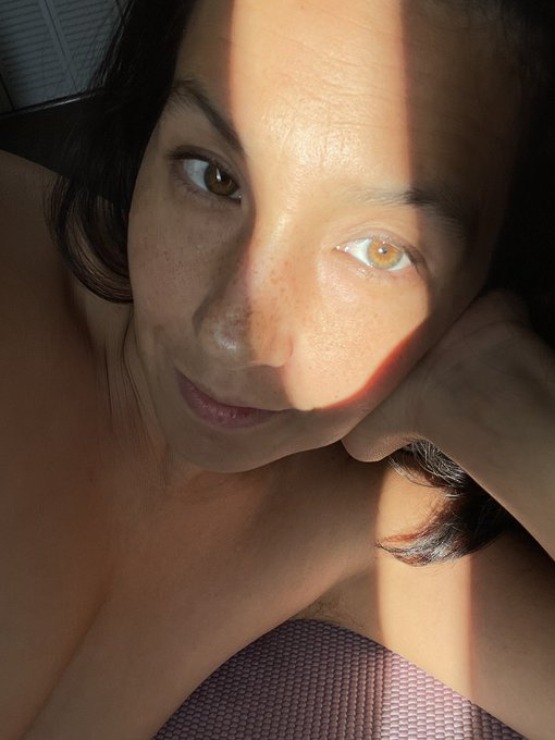 My eye color in the sun☺️
#nomakeup #Asian #asianwoman #Japanese #hapa #freckles https://t.co/Xrz9ZF