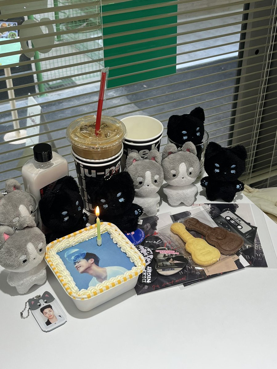 what_doin9's tweet photo. 준회야 데뷔 7주년 축하해ᰔᩚ 
우리 더 오래 보자

#deepnight_june
#june_7th_anniversary https://t.co/ov18VpdK0r