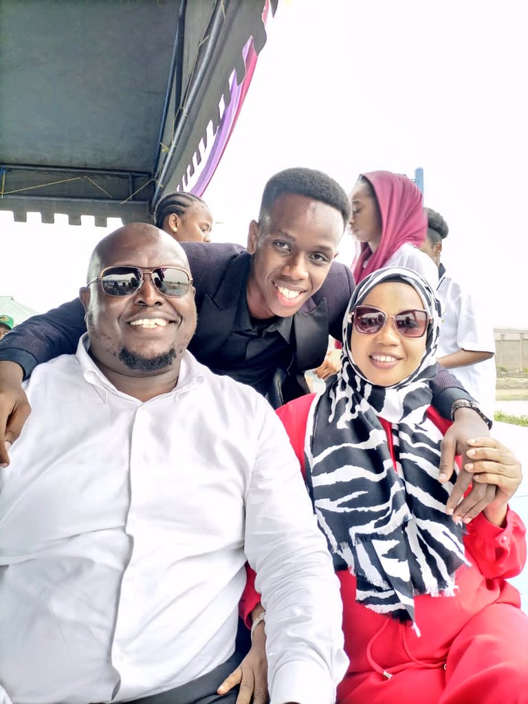 Jahhu's tweet photo. Alhamdulillah proud parents, ISS MWAMBA .... On to the next one in Shaa Allah https://t.co/AzCcnaip8D