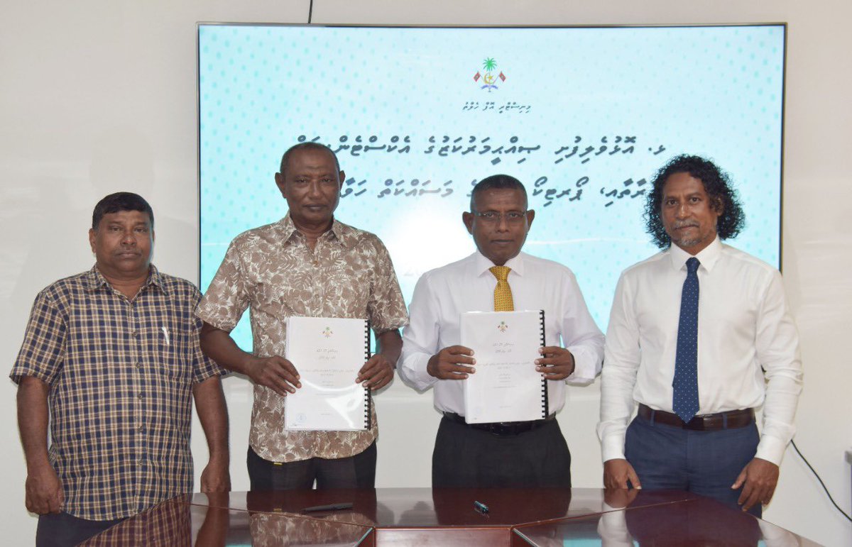 ޅ.އޮޅުވެލިފުށި ޞިއްޙީ މަރުކަޒުގެ އެކްސްޓެންޝަން ޢިމާރާތާއި، ޕޯރޓިކޯ ހެދުމުގެ މަސައްކަތް    
 ކޮންޓްރެކްޓަރ:  ސަމާލު ކޮންސްޓްރަކްޝަން