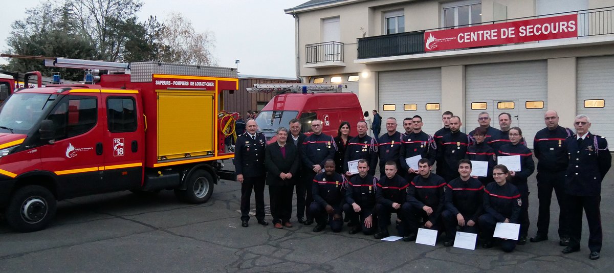 SDIS41's tweet photo. Ste Barbe était célébrée samedi au Controis-en-Sologne en présence de nombreux habitants, élus locaux et du @departement41 et du directeur du #SDIS41 le colonel HC @Christophe_Mag. Les centres de #Contres #Couddes #Chémery et #Sassay réunis ont effectué 967 interventions en 1 an. https://t.co/vgh8fM8d3n