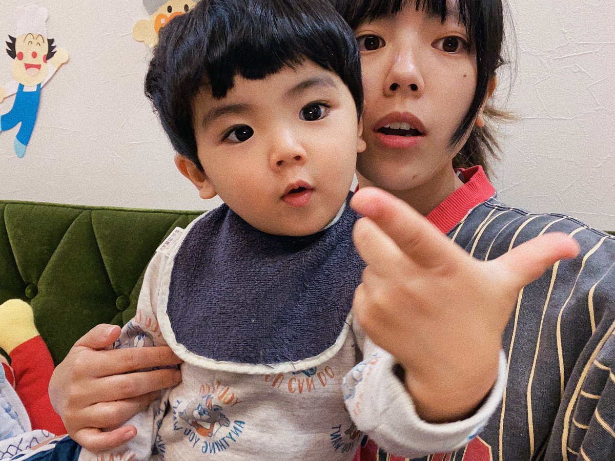 LangLangDoo's tweet photo. 旦那は今日から1週間マレーシア出張🇲🇾
田舎チョキしかできない息子と頑張るゾ❤️‍🔥🫰🏻 https://t.co/BfcF7aarEB