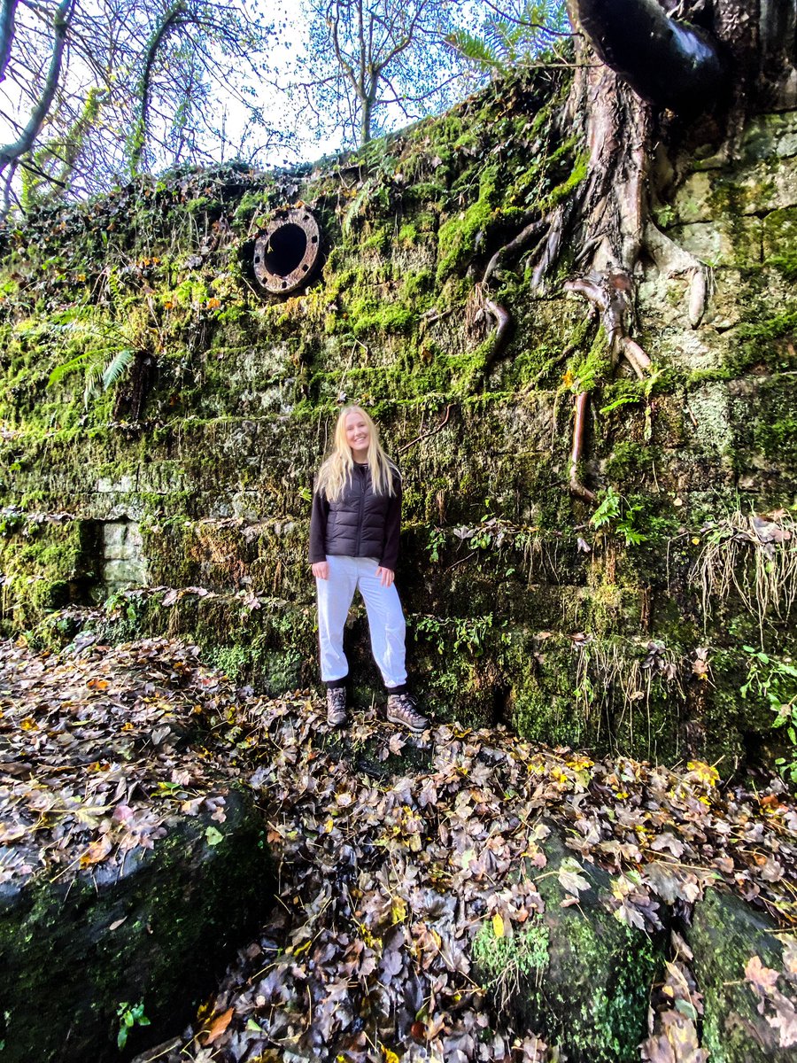 MelandHan's tweet photo. Hannah pretending she’s in a fantasy film, how magical is #Lumsdalevalley #peakdistrict #derbyshire #hiking #hikingadventures #outdoors #blogger #travelling #travel #outdoors #photography #girlswhohike https://t.co/if0wjKT8lM