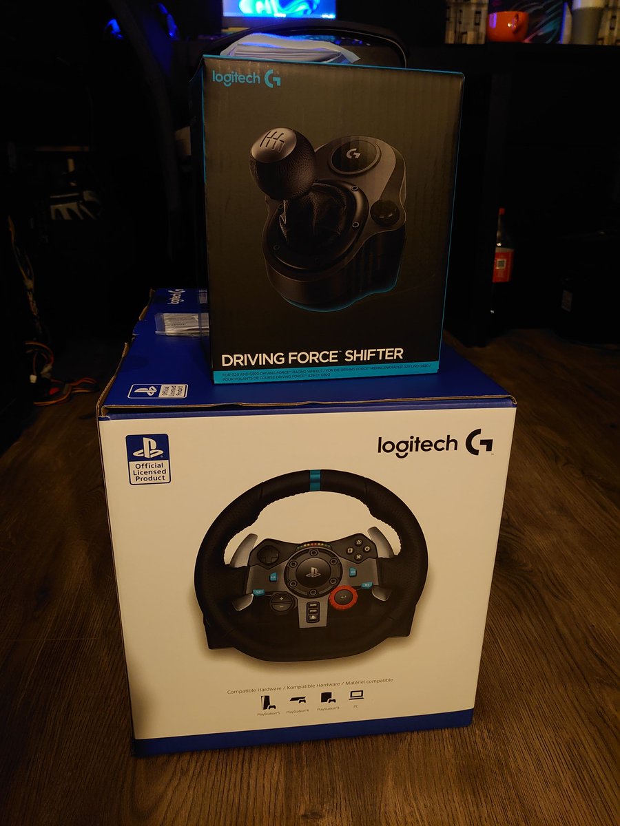 PlaysBoring's tweet image. Gear up! Finally! For the further content making...🤗#logitechpgw #PlayStation #PC #gaming #MSI