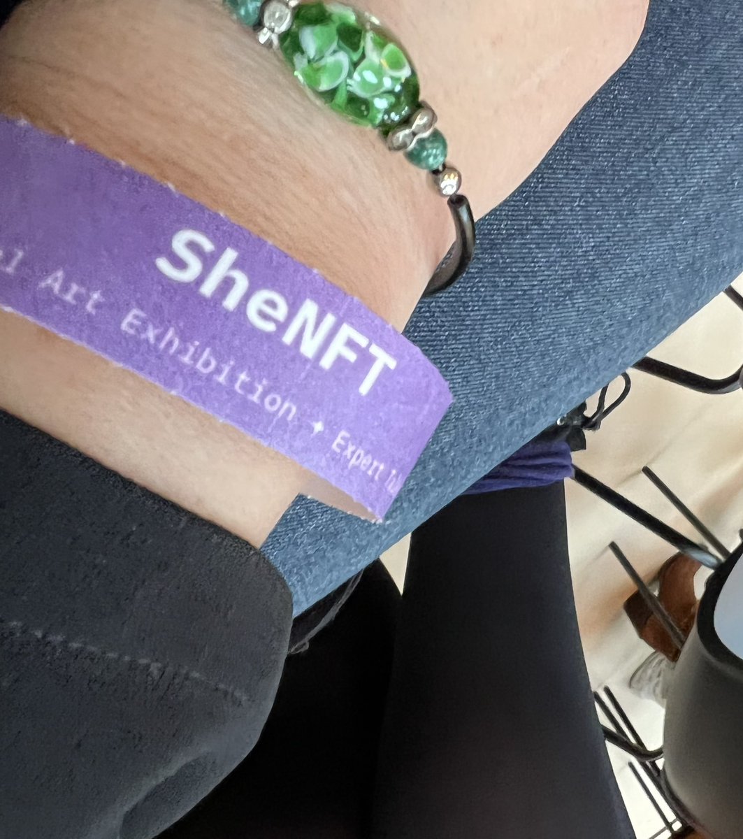 FamilyDogecoin's tweet photo. The founders intro talk @metasoulsco #shenft https://t.co/MmDIV5JwE4