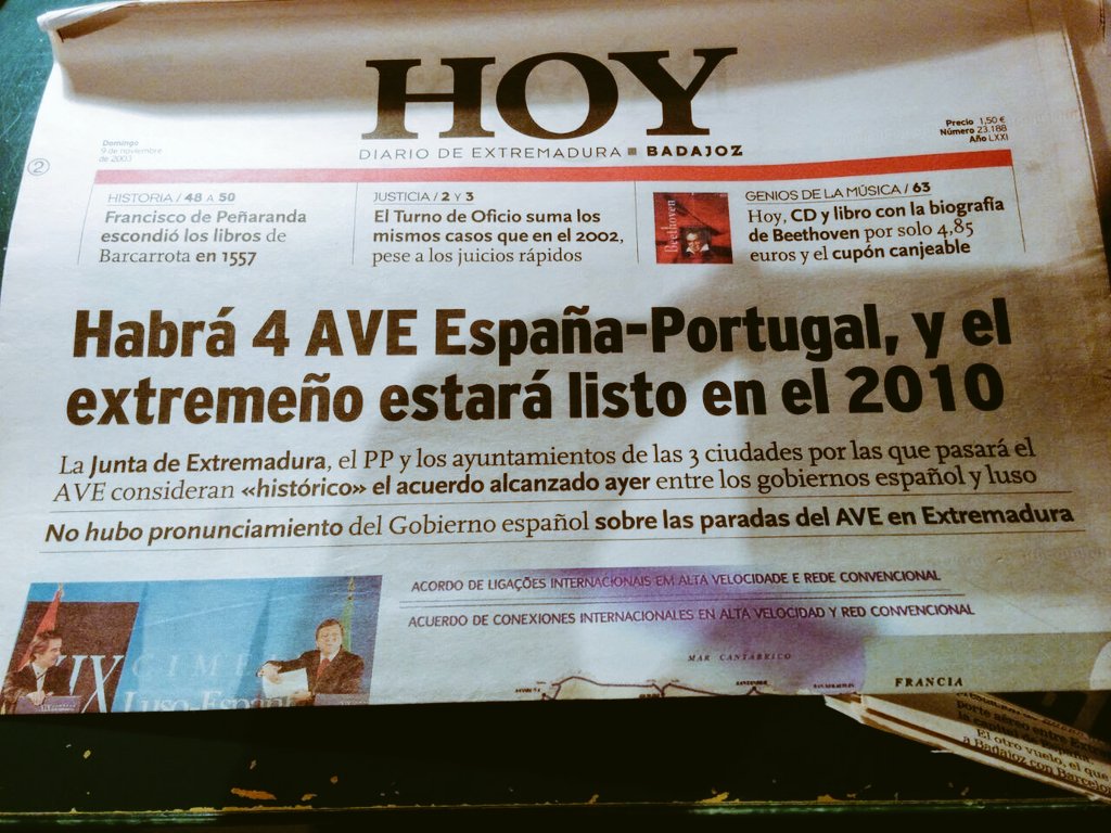 ¿Y de esto, a quién le echamos la culpa <a href="/Bujacocesto/">Javier Ortiz</a> <a href="/vicpiriz1975/">Victor Píriz Maya 🇪🇸</a> a la Falange a Maduro o a Podemos/Ciudadanos? 
Fecha: diciembre 2003. ¿Si en 20 años ni unos ni otros han hecho ná, merecen ni siquiera poner la oreja? Ya no digo escuchar.