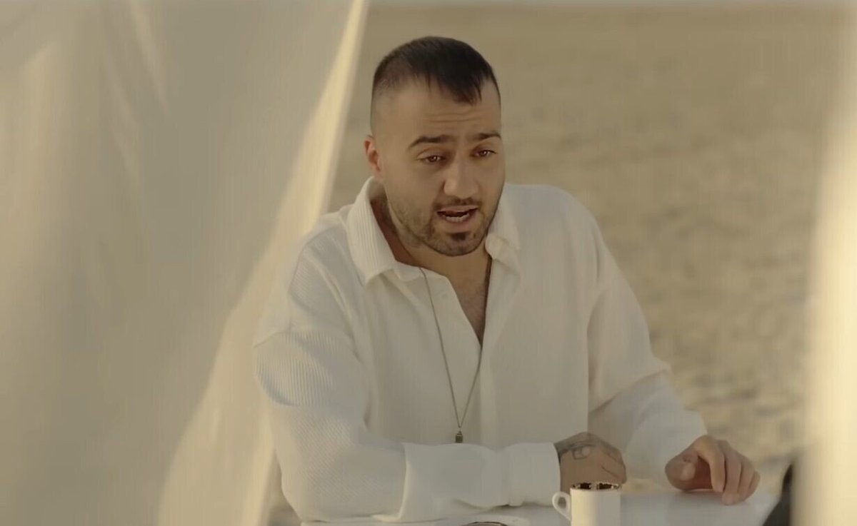 KhosroIsfahani's tweet photo. Iran judiciary has officially indicted rapper @OfficialToomaj with "spreading corruption on earth", punishable with death. Toomaj has been an outspoken critic of the Islamic Republic and supporter of protests. #مهسا_امینی #توماج_صالحی https://t.co/tllZOZedxA