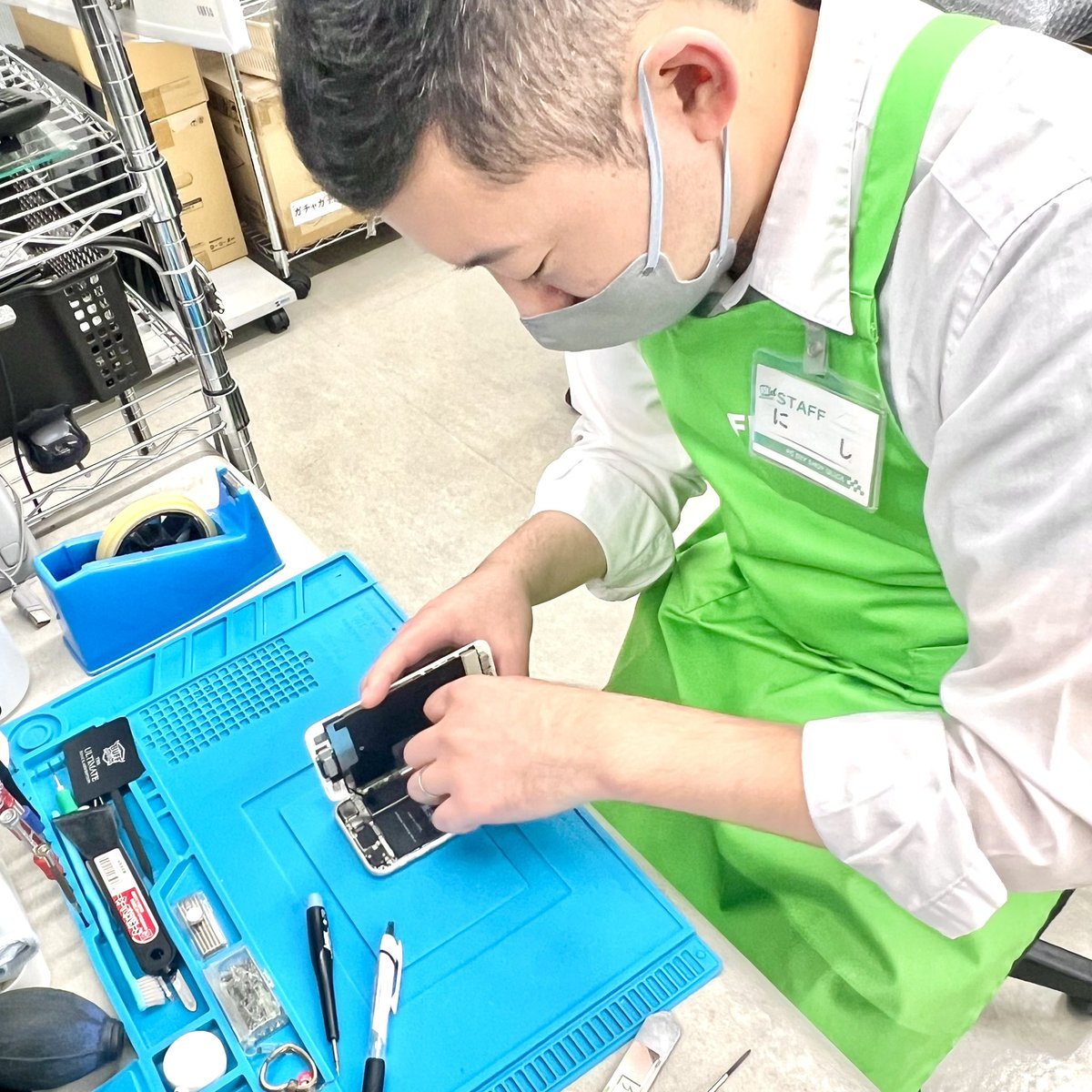 【本日7件目のiPhone修理】

こんばんは！スタッフの西です。本日はiPhone修理祭り！下を見過ぎて、首が痛くなって来ていますが...全数当日返却！

トラブル発生時はいつでもお気軽にご相談・ご来店下さいね！

QLiCK香芝本店
奈良県香芝市別所43-1
0745-60-0965

#奈良県 #香芝市 #iphone修理