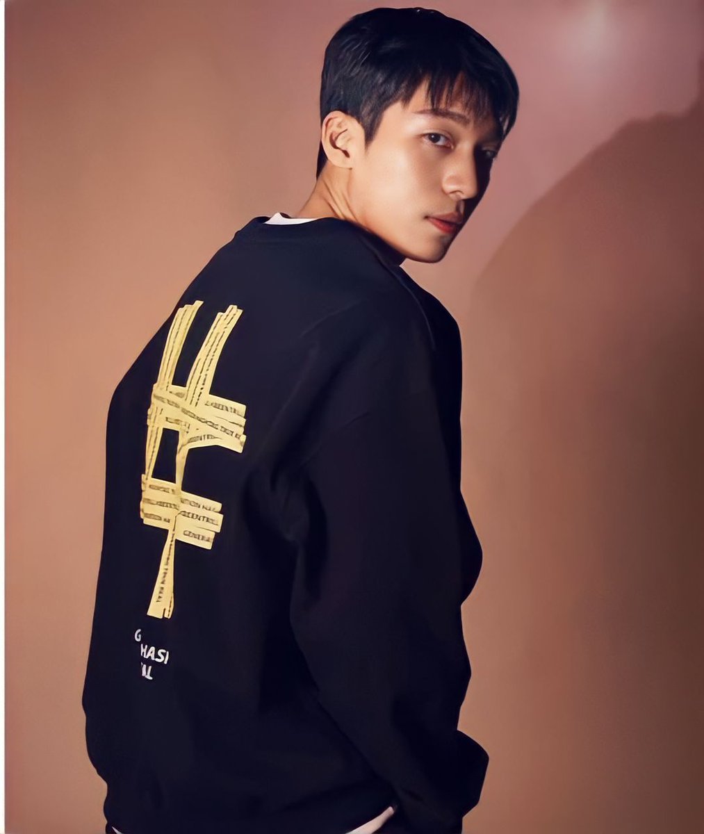 Mps6112000's tweet photo. Happy Sunday afternoon✨💛🥀
#wihajun https://t.co/i3TgaK3bft