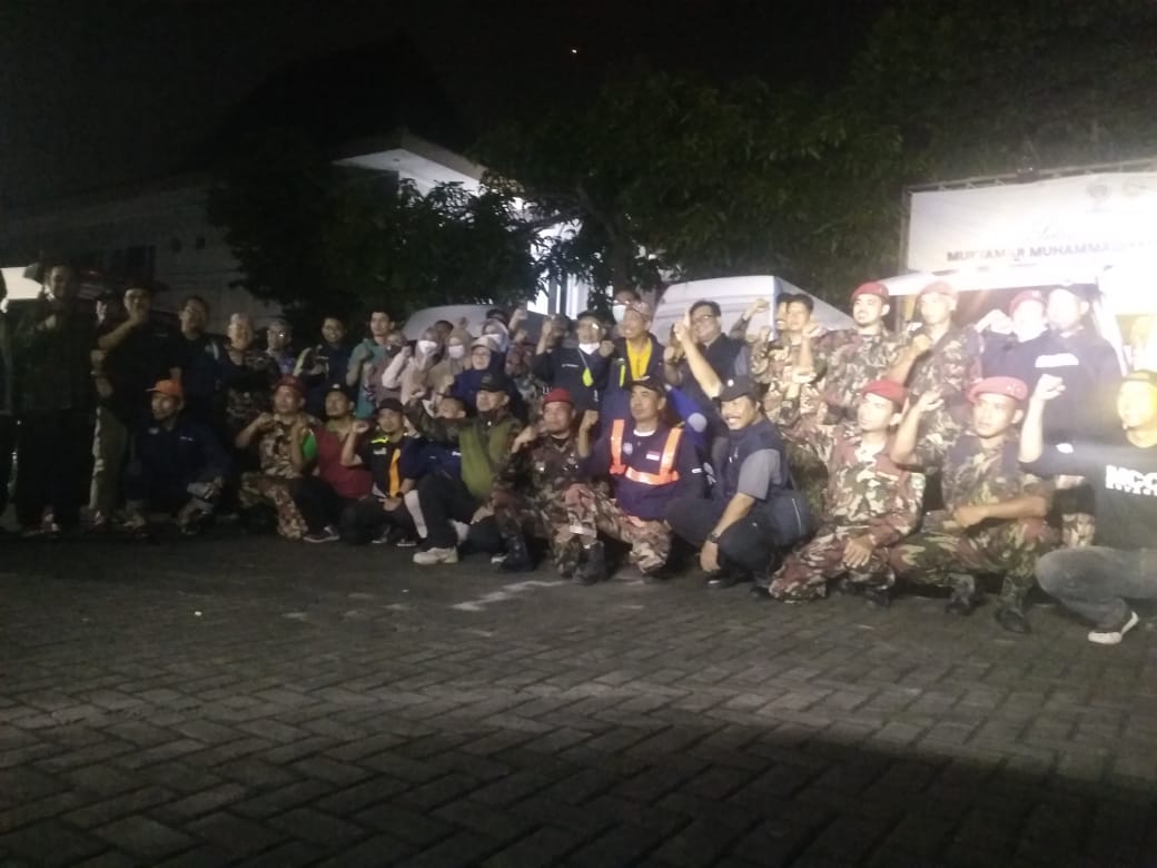 Potensi pertukangan dari Gunungkidul berangkat ke Cianjur bersama pemberangkatan relawan gelombang kedua <a href="/MDMCDIY/">MDMC DIY</a>. Semoga dapat membantu mendirikan shelter sesuai kebutuhan