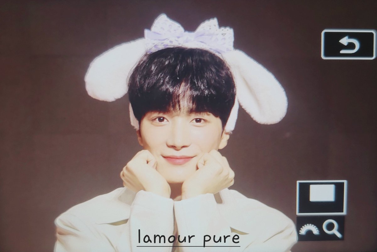 Lamour_pure's tweet photo. 221127 팬사인회
콩순이

#종현 #김종현 #ジョンヒョン #kimjonghyun #사랑해 https://t.co/al3ABvNLQ5