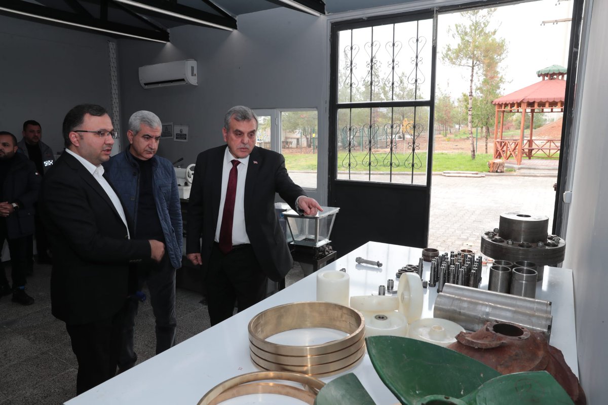 MedyaUrfa's tweet photo. Başkan Beyazgül: Şanlıurfa’nın altyapısında kullanılan malzemeleri kendimiz üretiyoruz https://t.co/g8W3tEXC9B https://t.co/6xbiOAeSfa