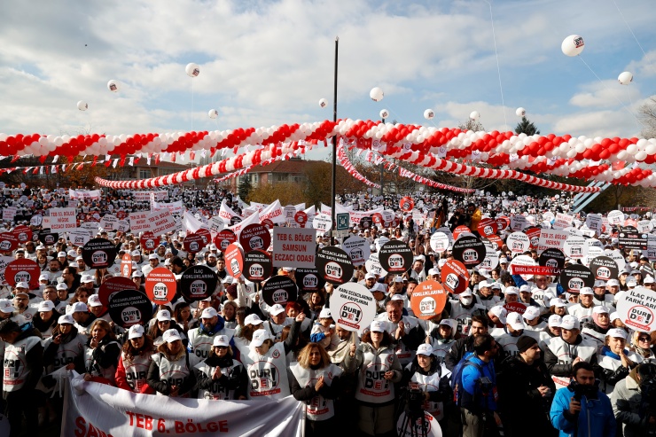 Eczacılar Ankara’dan seslendi: Sorunlarımız görmezden geliniyor 

diken.com.tr/eczacilar-anka…