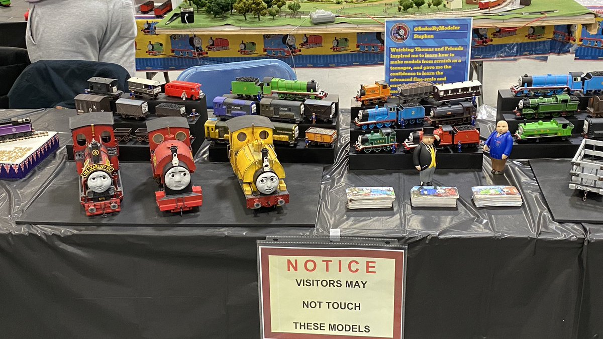SodorRyModeler's tweet photo. It was so much fun customizing the display units for the show and the cards I got to bring for people to take. Thank you @ThomasAndFans for having me.

📸 (Part 2): https://t.co/JDLLFCIBDH