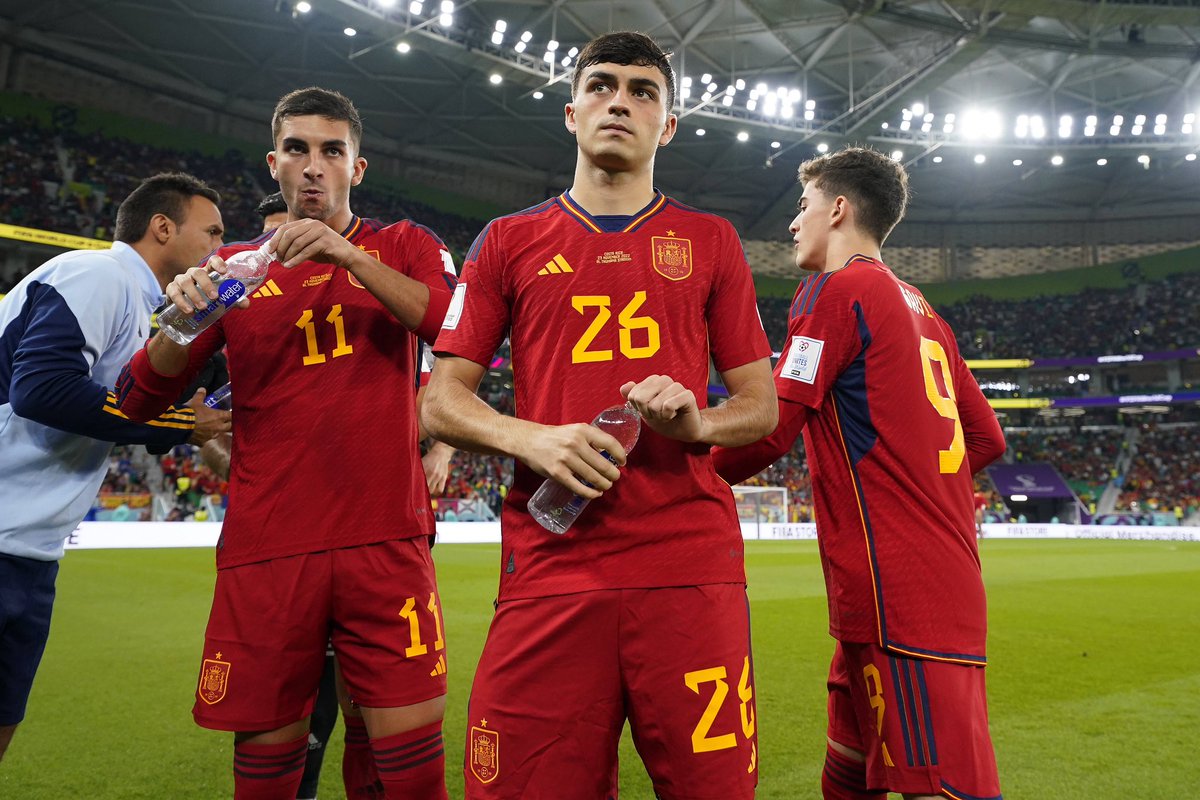 MUSTAFA__174's tweet photo. في انتظار المتعة البرشلونية الليلة ❤️💙🇪🇸

[ #اسبانيا_المانيا #spain_germany ] https://t.co/Dg2I8e6qYb