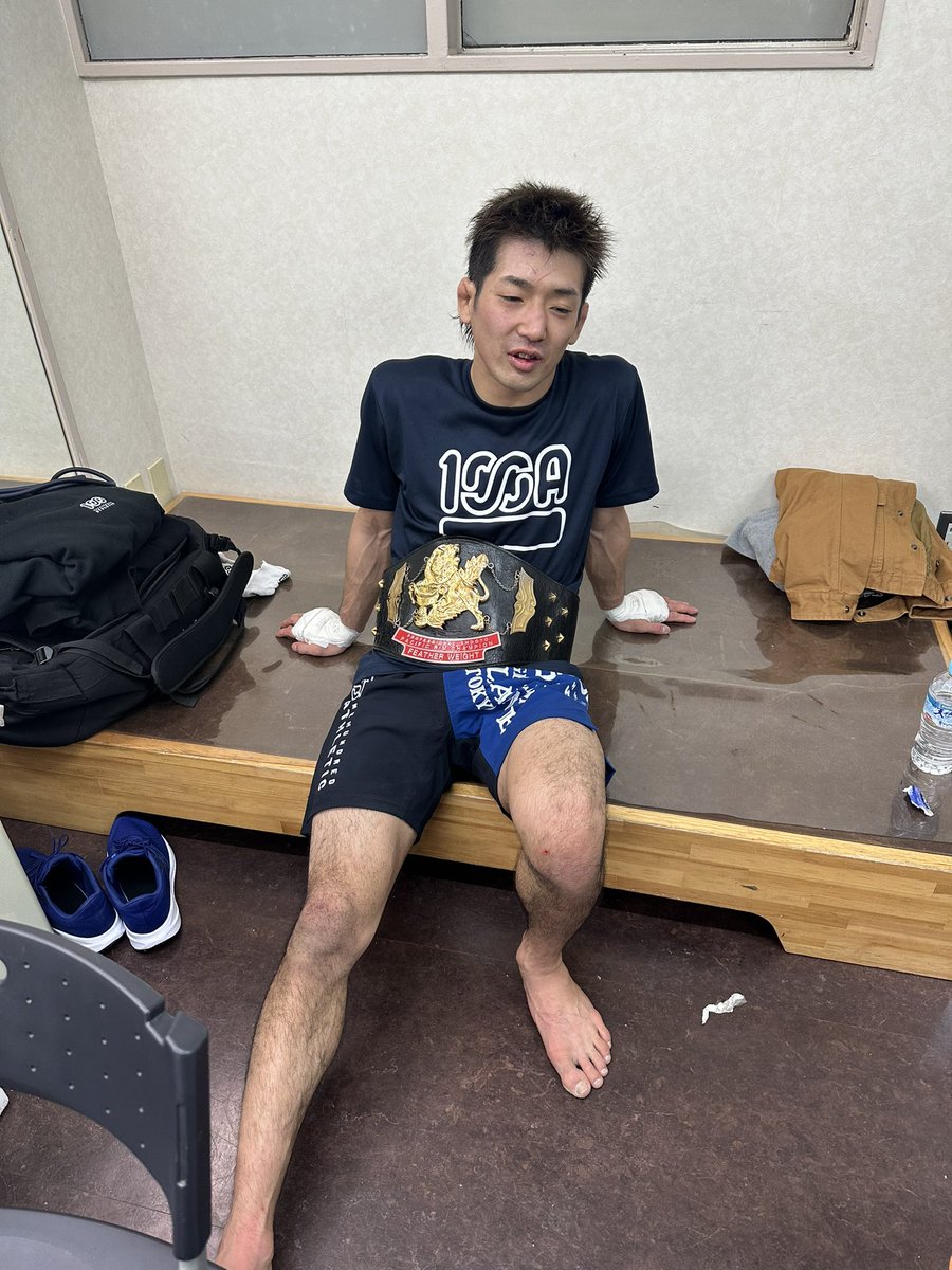 allianceyukiito's tweet photo. 藤井伸樹が修斗環太平洋チャンピオンに🏆マジ嬉しい😂
すごい試合でした！ https://t.co/o0vkiS5xlz