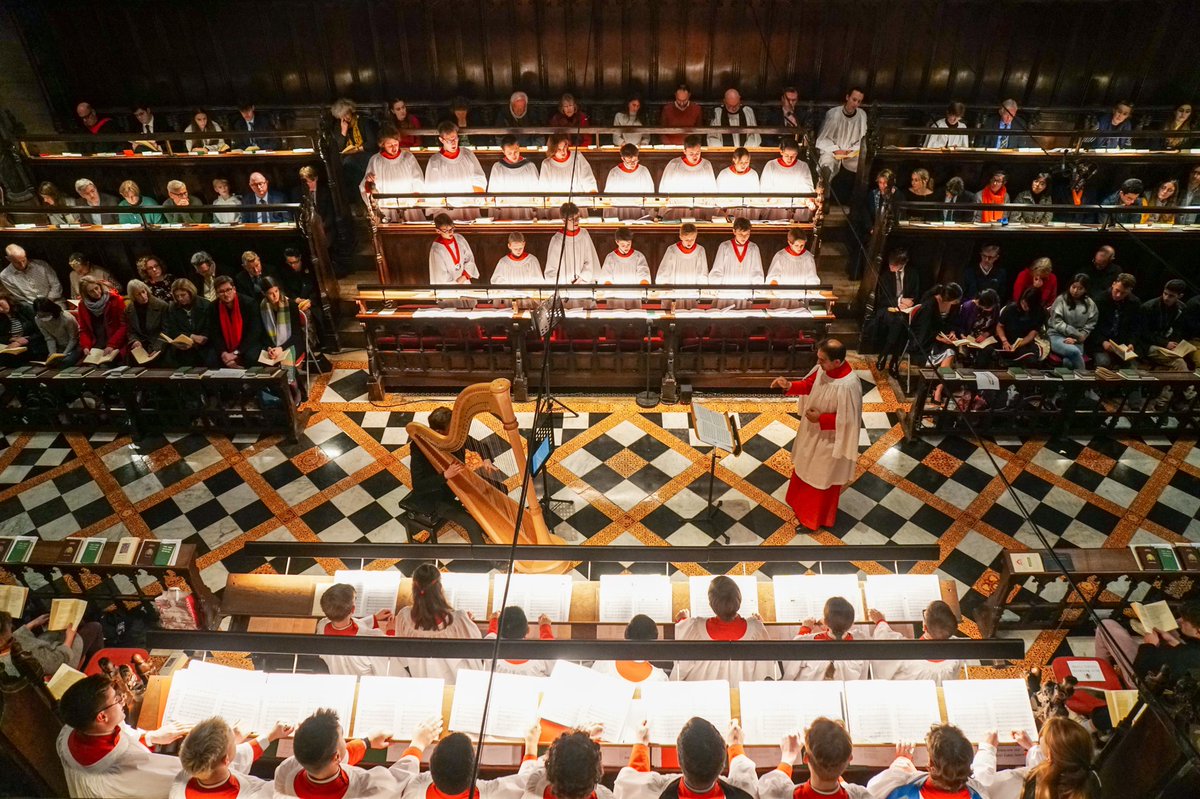 SJCChoir's tweet image. This afternoon at 3pm, join us for the @stjohnscam Advent Carol Service, broadcast live @BBCRadio3. Our Advent Commission this year is former Organ Scholar @IainFarrington’s ‘Nova, Nova’. Here are a few images from last night’s service.

Listen here: bbc.in/3GPMuLh