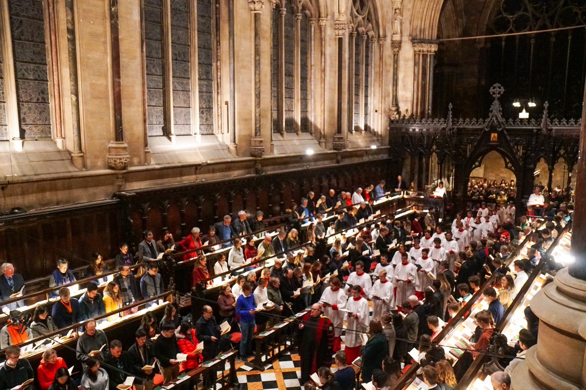 SJCChoir's tweet image. This afternoon at 3pm, join us for the @stjohnscam Advent Carol Service, broadcast live @BBCRadio3. Our Advent Commission this year is former Organ Scholar @IainFarrington’s ‘Nova, Nova’. Here are a few images from last night’s service.

Listen here: bbc.in/3GPMuLh