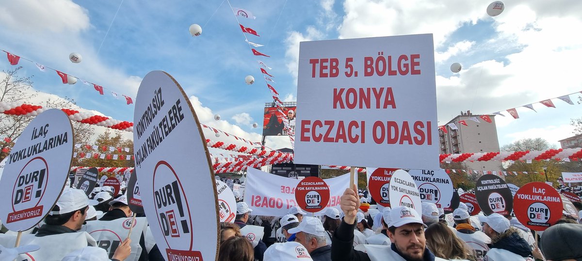 konyaeo's tweet photo. #EczacıyaHakEttiğiDeğerVerilmelidir https://t.co/0kZbn461C0